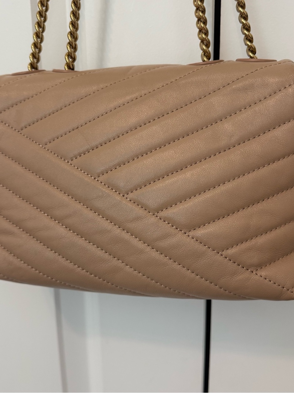 Tory Burch Kira Convertible Quilted Bag - Picture 4 of 11